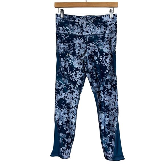 Under Armour Capri Leggings Womens M Blue Camo Mesh Cropped Athleisure Gym - Picture 2 of 7
